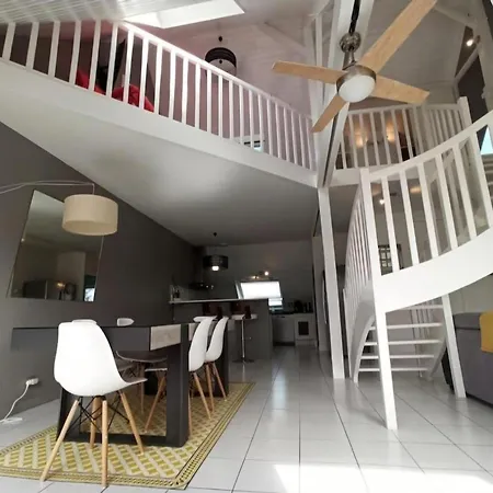 Superbe Loft 90m² Proche Parc Expo * Нант