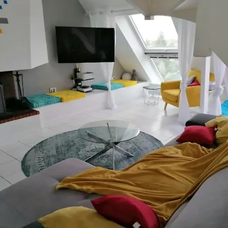 Superbe Loft 90m² Proche Parc Expo アパート *