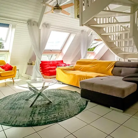 Superbe Loft 90m² Proche Parc Expo *