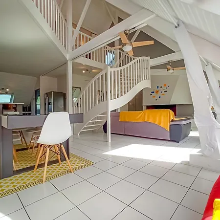 Superbe Loft 90m² Proche Parc Expo *