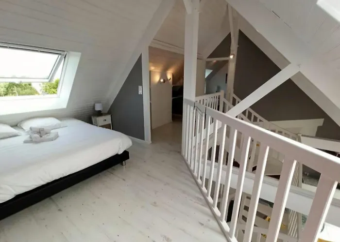 Superbe Loft 90m² Proche Parc Expo *