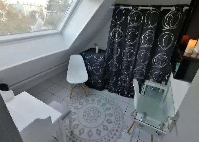 Superbe Loft 90m² Proche Parc Expo Apartmán